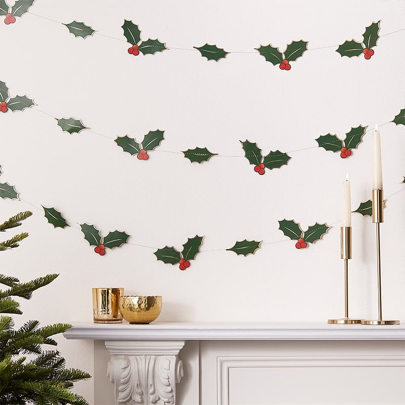 trad-302_-_gold_foild_holly_garland-min