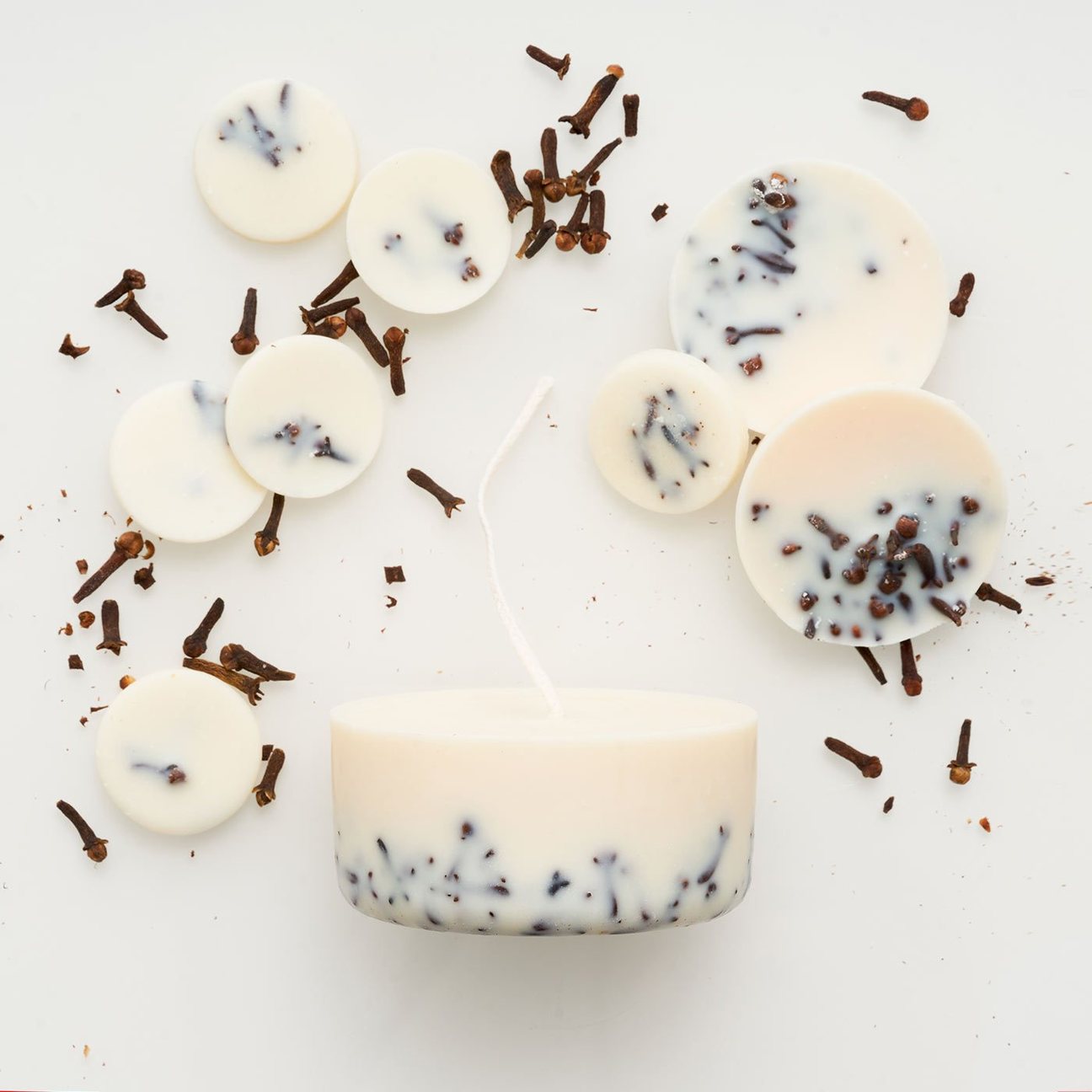 Cloves_gift_box_1296x