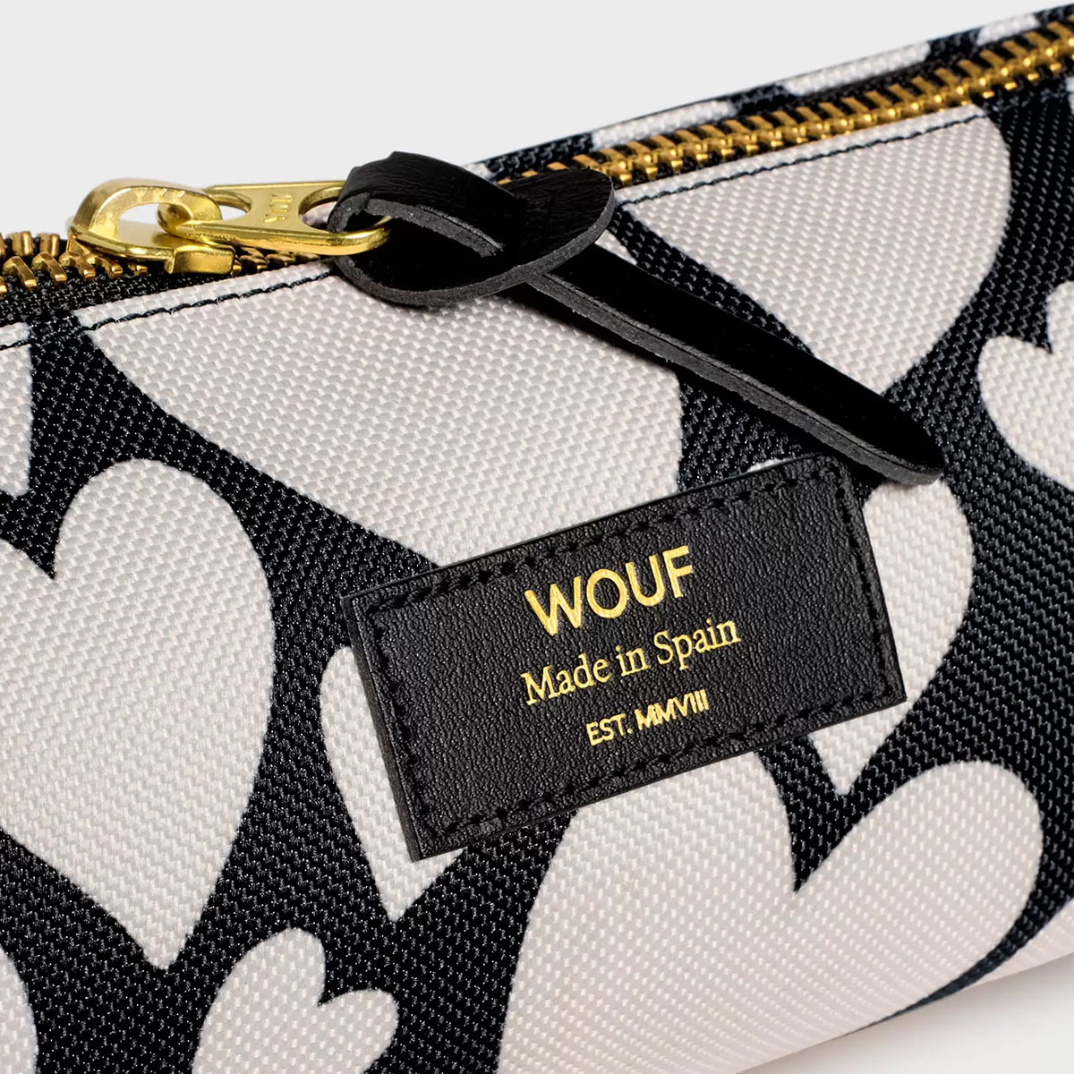 4_Penalis-Black-Love,-School-Pencil-case,-Wouf