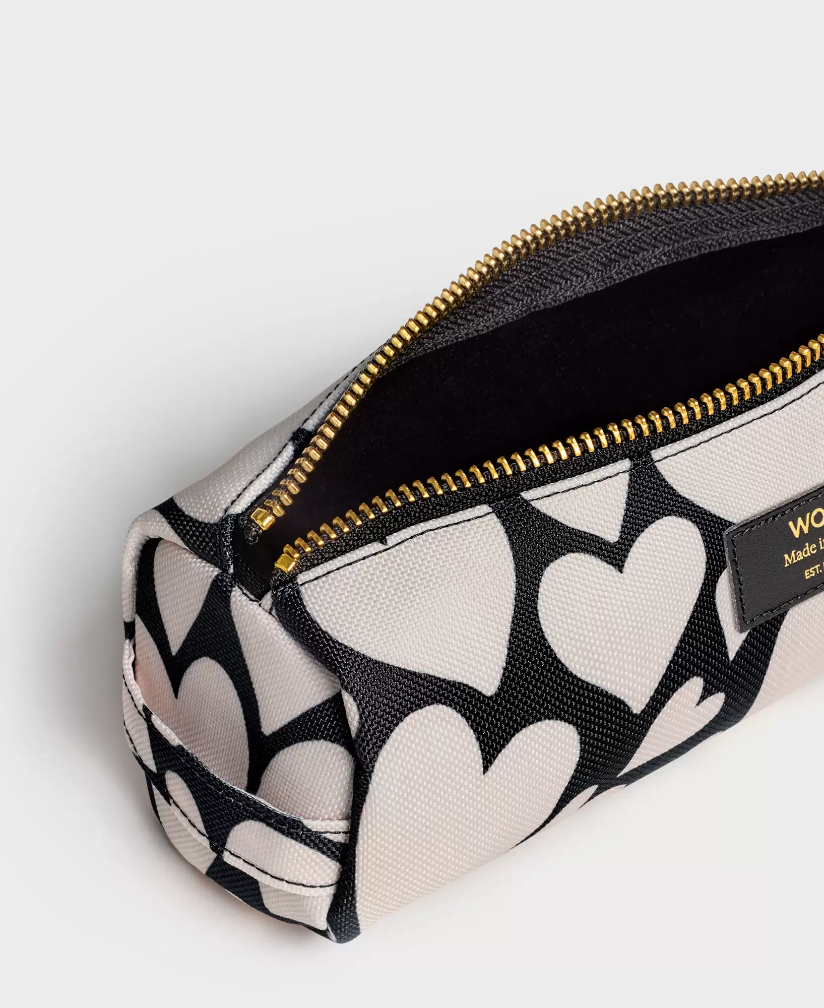 WOUF-MPS220010-Pencil-Case-Black-Love-Label.jpg