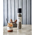 2_Sals-trauks---dzirnavinas-Salt,-garlic-&-fennel,-Nicolas-Vahe