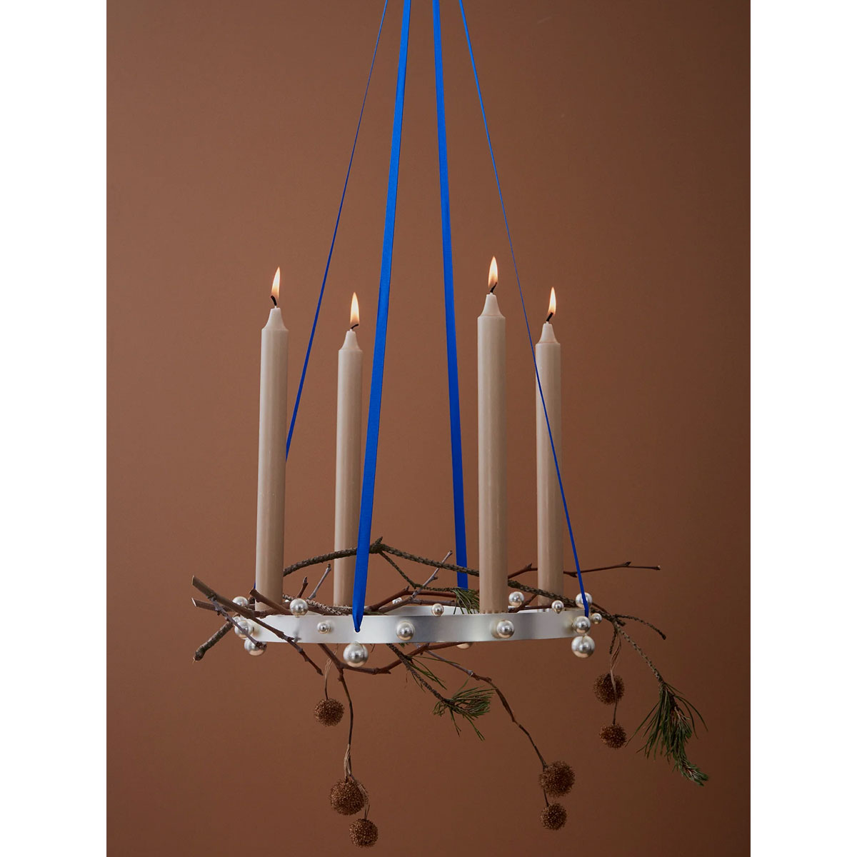 2_Svecturis-Silver-Pearl-Advent-Candleholder,-OYOY-Living