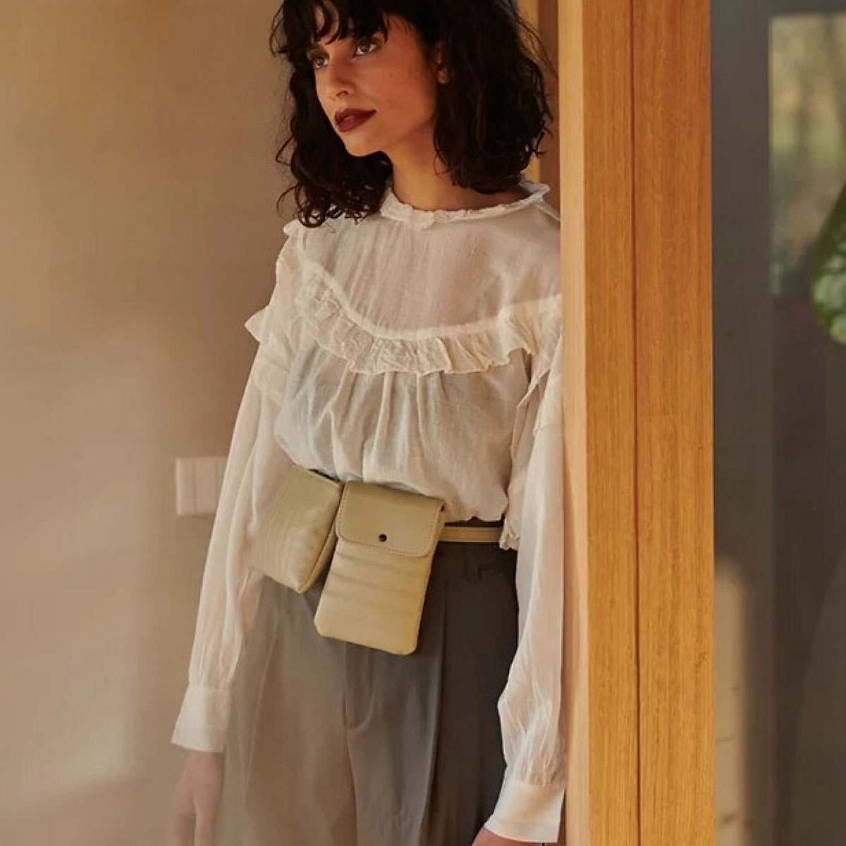 2_Gurnu-soma-Yuki-belt-bag,-grain-milk,-Monk-&-Anna