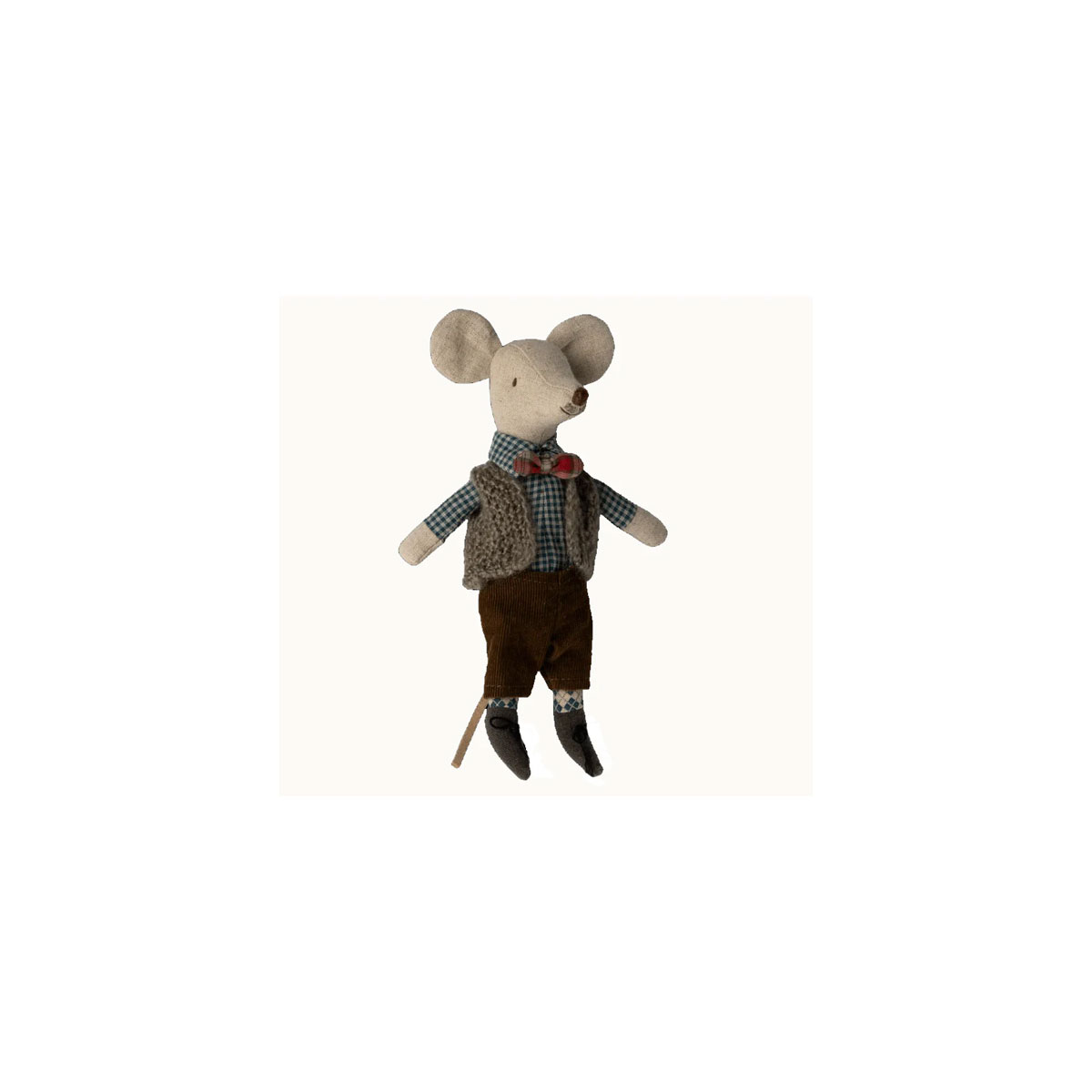 2_Apgerbs-pelei-Grandpa,-Vest,-pants-and-bowtie,-Maileg
