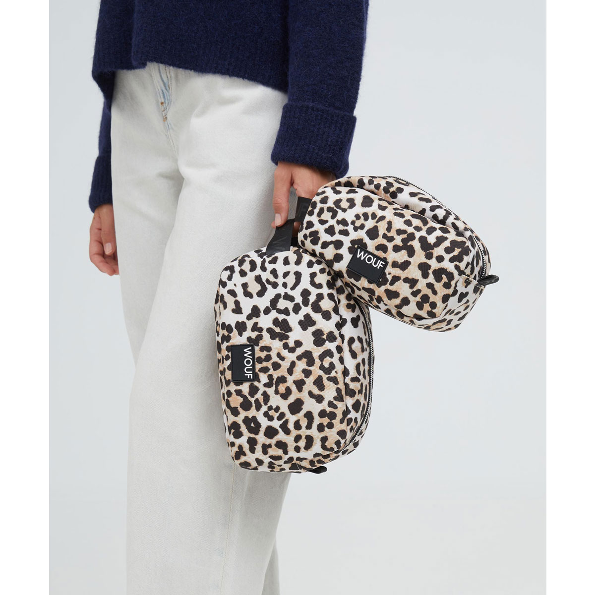 3_Penalis-Cleo-Toiletry-Bag,-Wouf