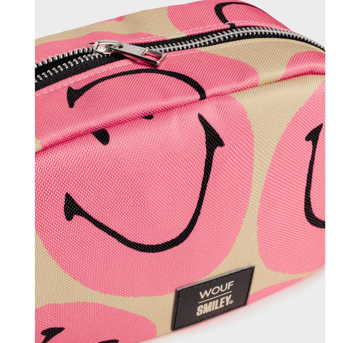 3_Penalis-Smiley®-Toiletry-Bag,-Wouf
