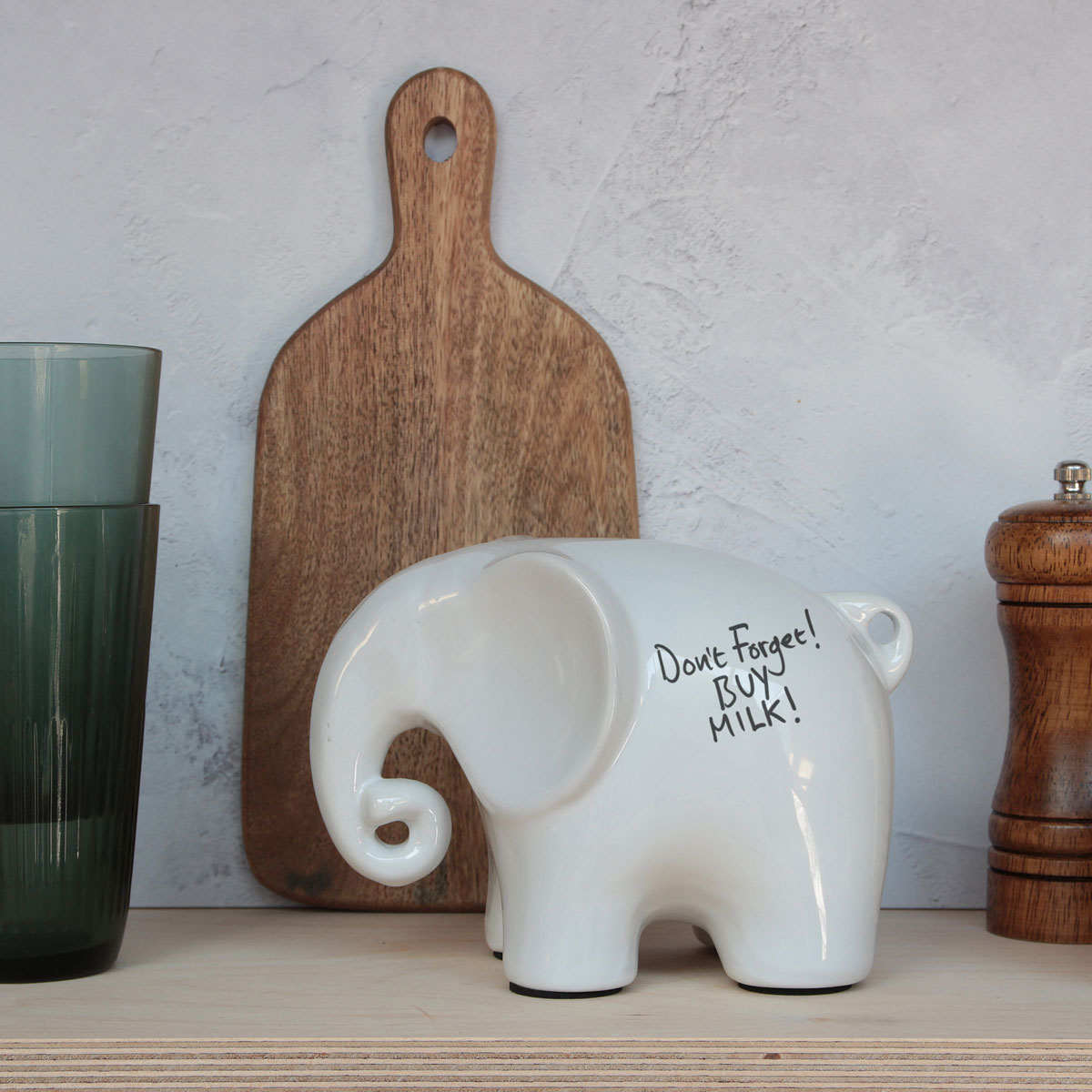 3_Zinojumu-tafele-Eric-The-Memo-Elephant