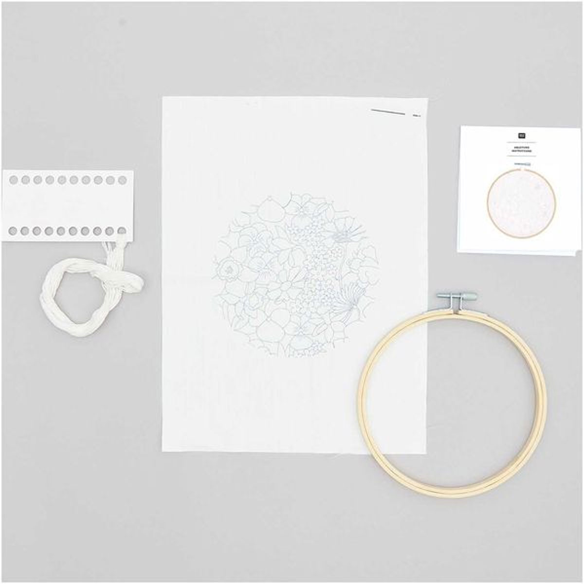3_Izsusanas-komplekts-Traced,-White-Flowers,-including-Embroidery-Hoop