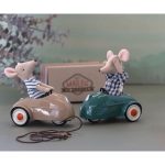 2_Maileg-pelu-Auto,-Mouse-car,-Dark-Green,-Maileg