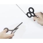 2_Nerusejosa-terauda-skeres-Scissors-BK,-ar-stativu