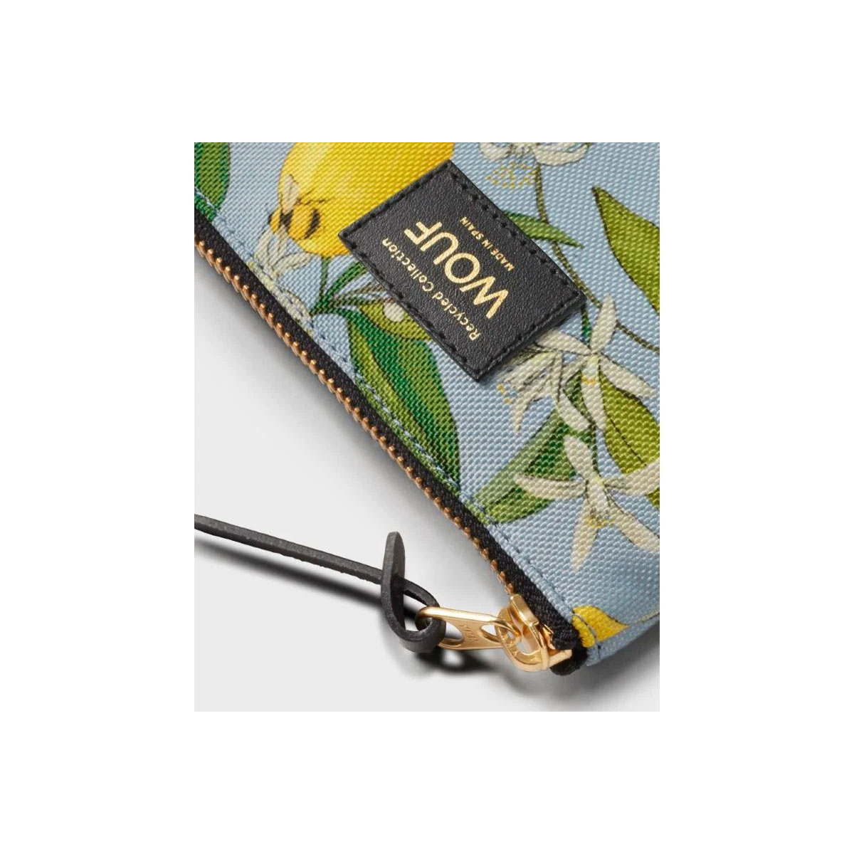 3_Maks-Capri,-Small-Pouch,-Wouf