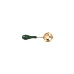Metala-karote-Gold,-zimoglakas-kausesanai,-Green