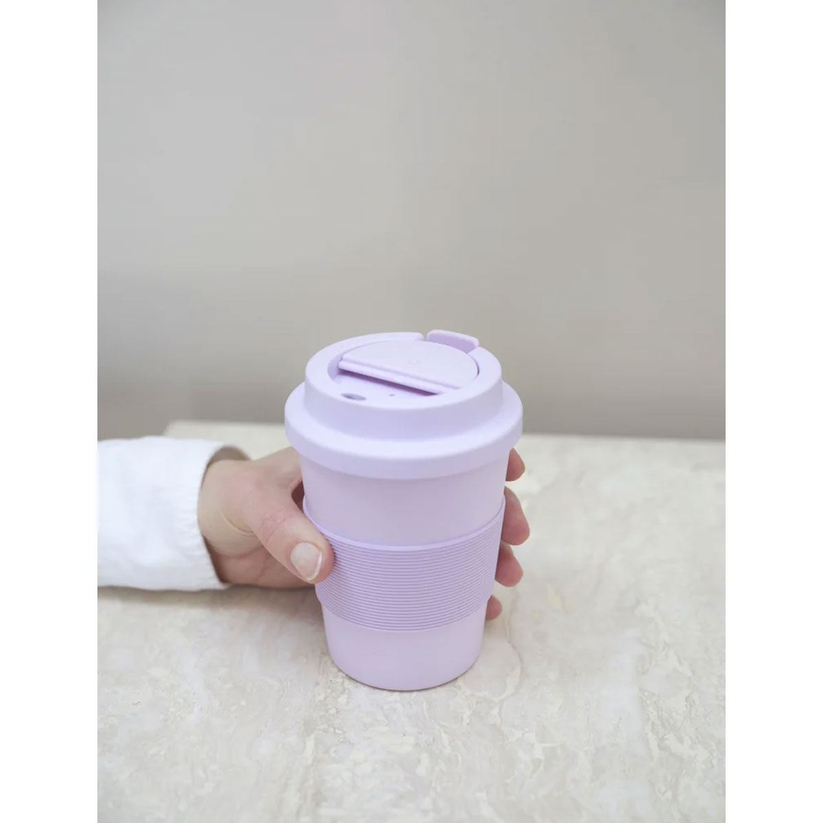 2_Kruze-lidznemsanai-To-Go-Coffee-Cup,-Lilac,-Fabelab