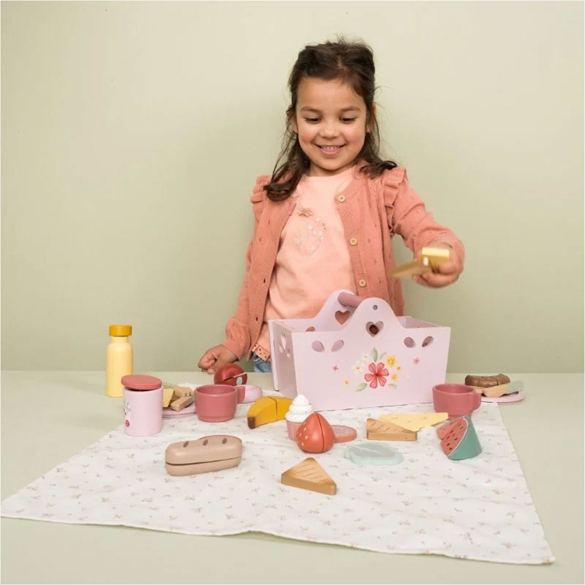 2_Rotalu-piknika-komplekts-Picnic-Play-set-,-Little-Dutch