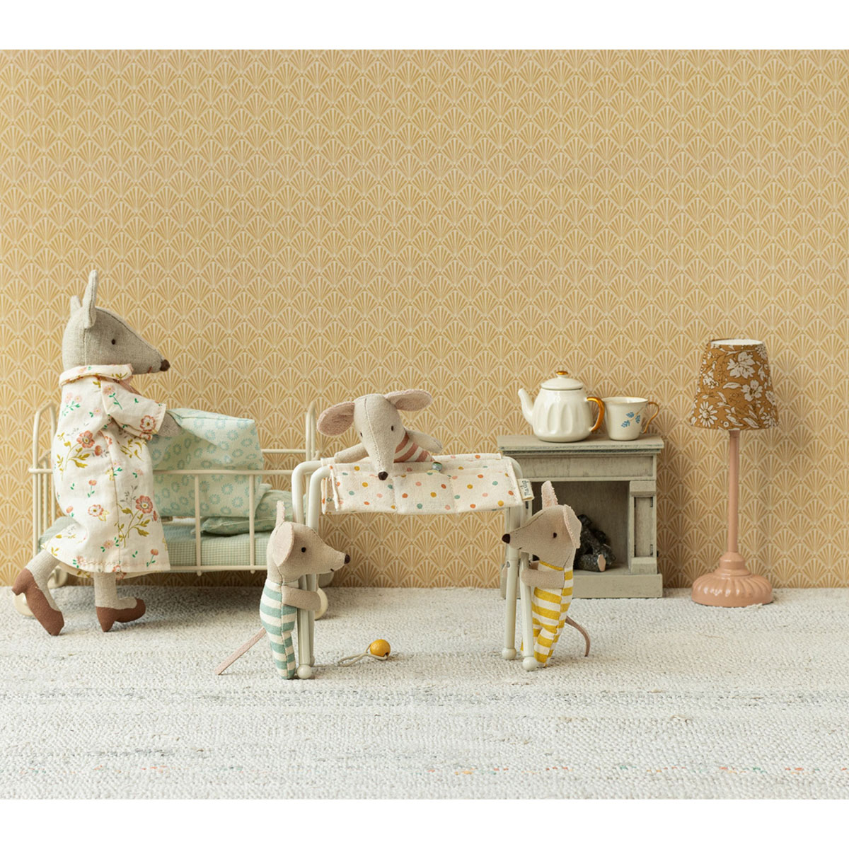 2_Rotalu-partinamais-galdins,-Nursery-table,-Off-white,-Maileg
