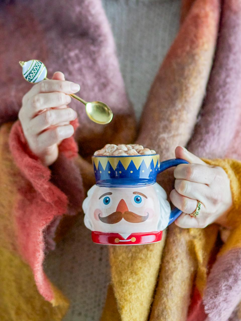 riekstkodis-kruze-feast-mug
