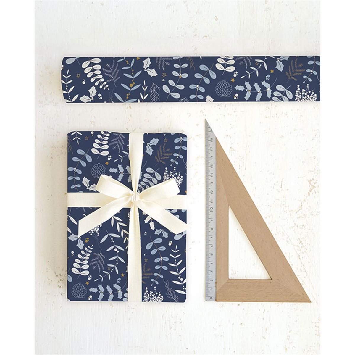 2_Davanu-iesainojamais-papirs-Foglie-blu-oro,-loksne