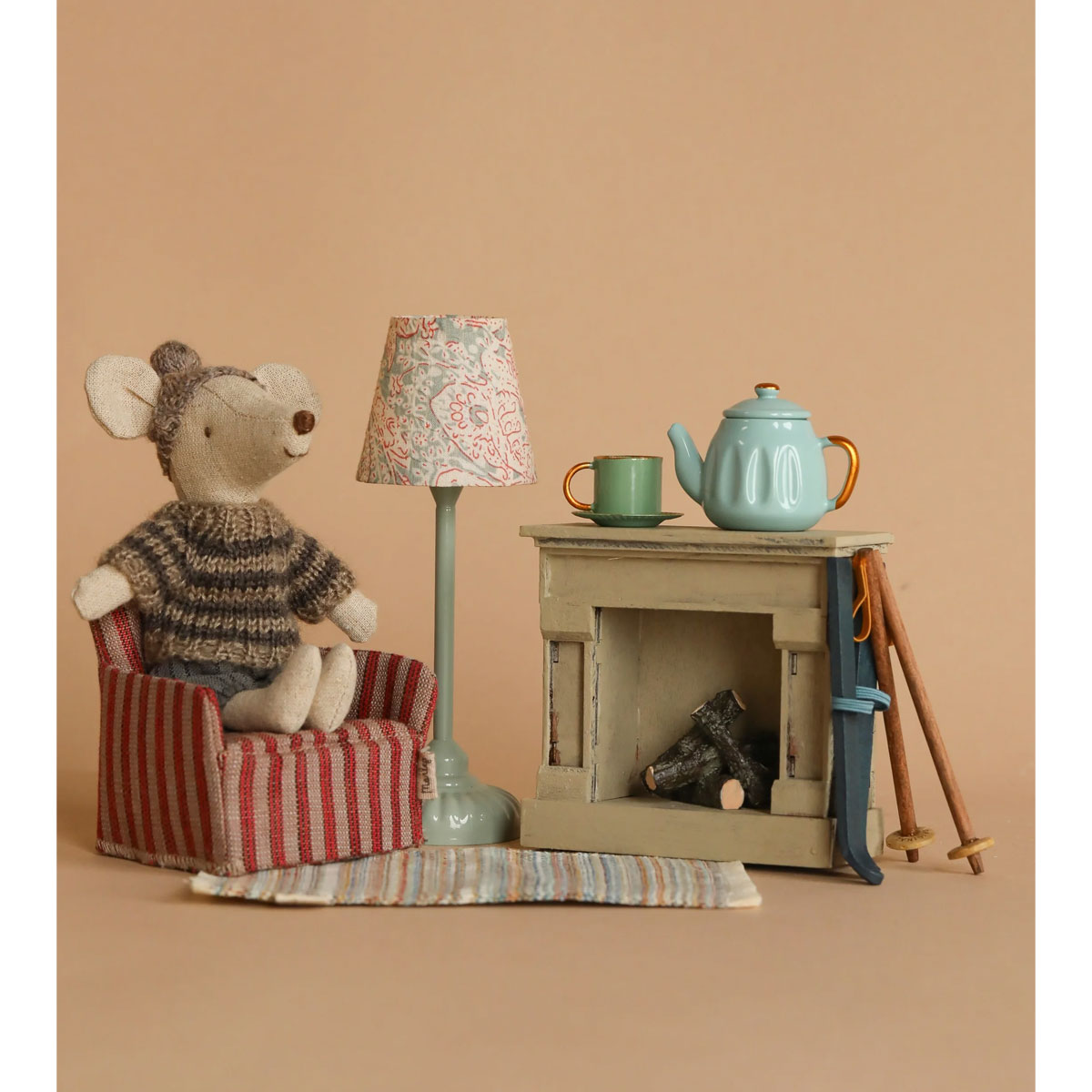 2_Rotalu-kresls-Chair,-Mouse,-Stripe,-Maileg