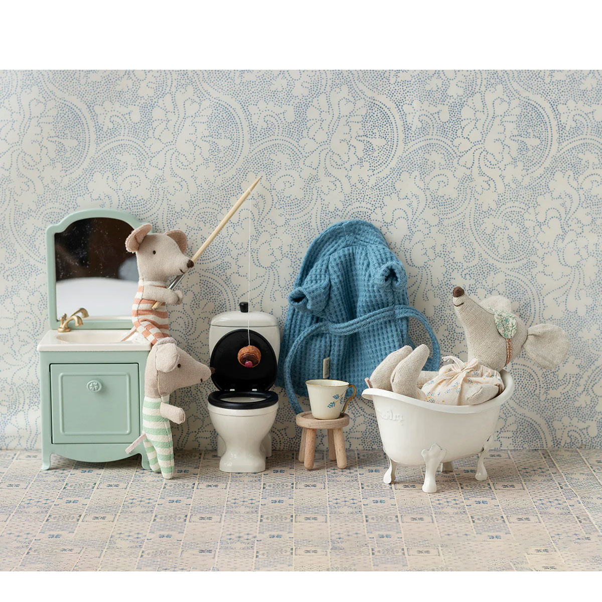2_Rotalu-plaukts-ar-izlietni-pelem-Sink-dresser,-Mint,-Maileg