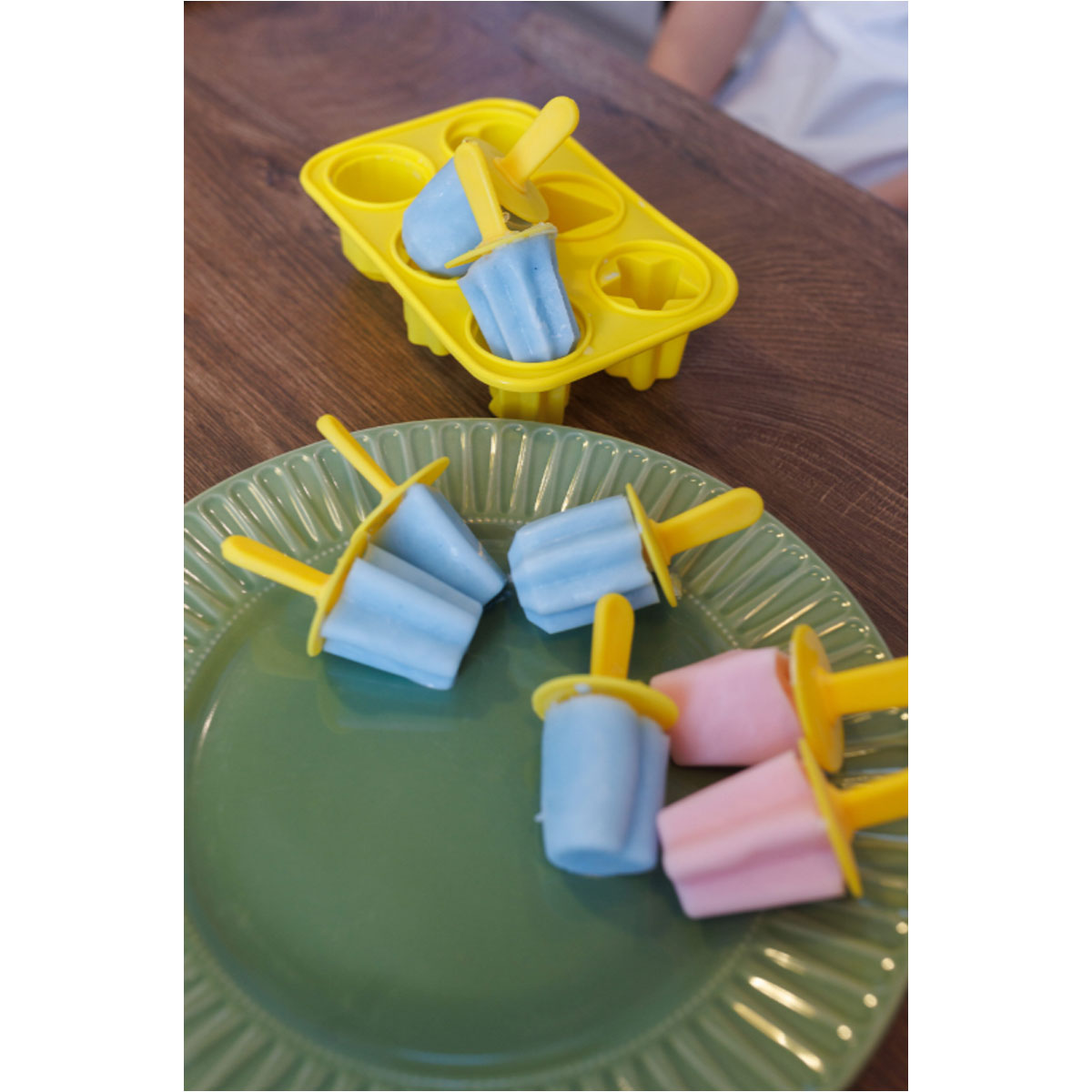 6_Komplekts-DIY-Ice-Cream,-zemenu_avenu