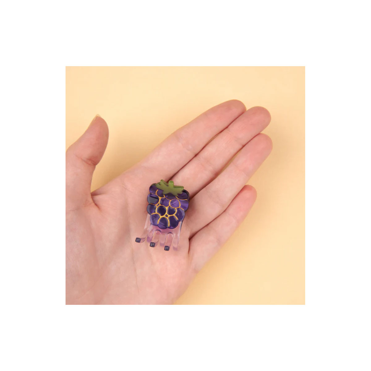 Matu klipsis Blackberry, Coucou Suzette