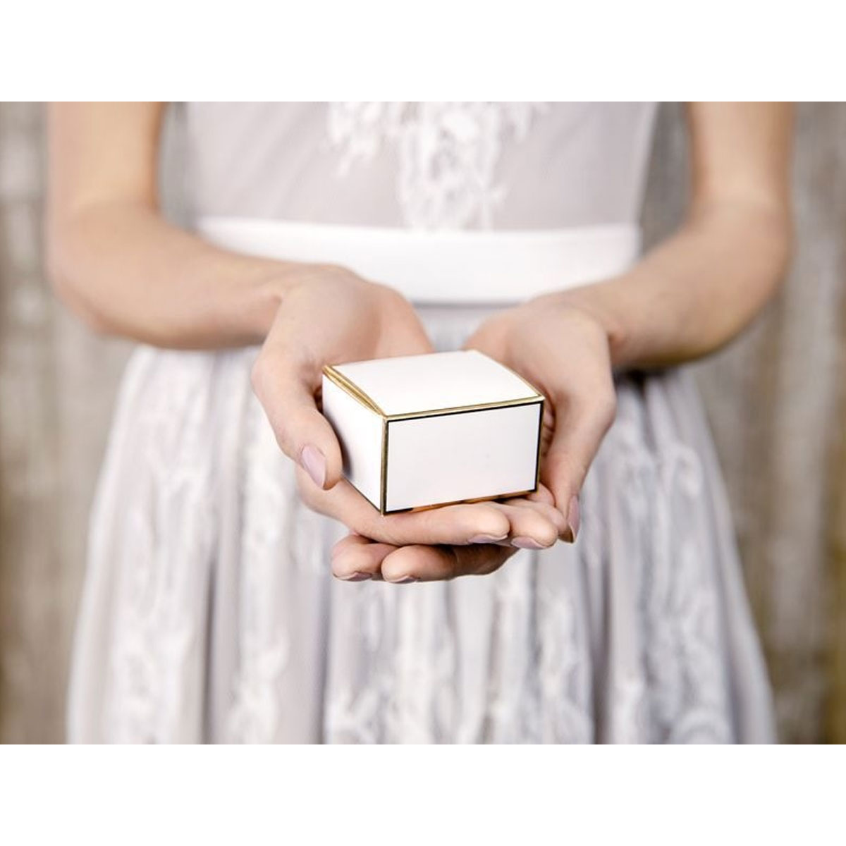 2_Mini-kastite-Gold-Frame,-White