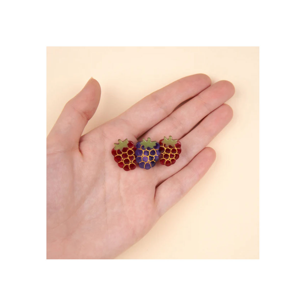 Matu sprādze Berries, Coucou Suzette
