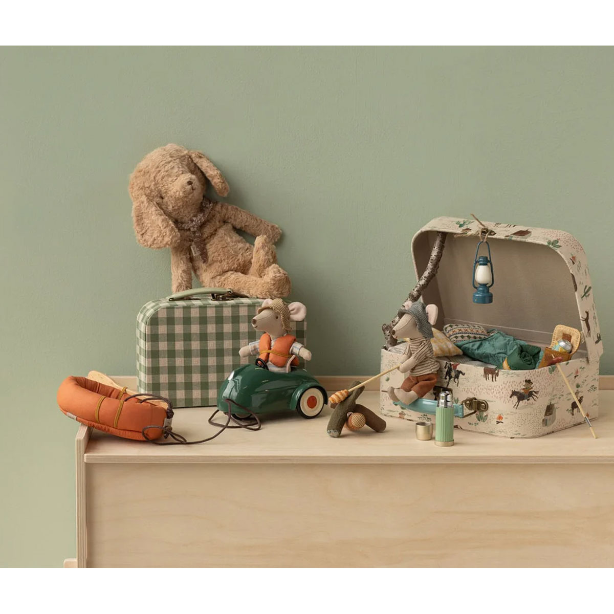 2_Maileg-pelu-Auto,-Mouse-car,-Light-blue,-Maileg