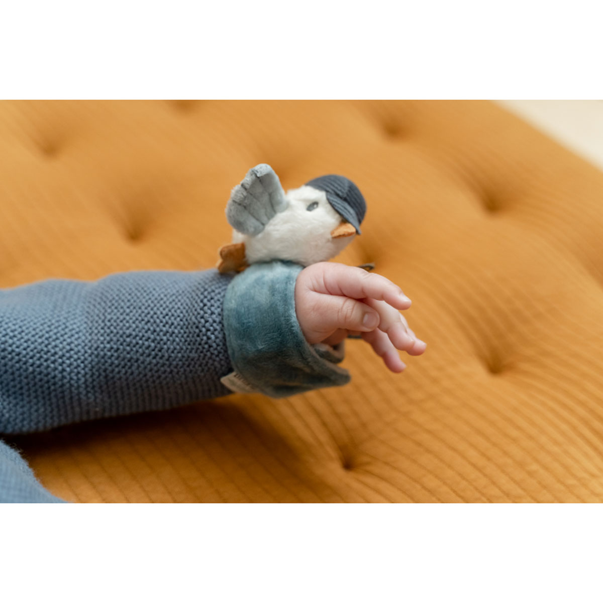 2_Rokas-grabulis-Wrist-rattle,-Sailors-Ba,-Little-Dutch