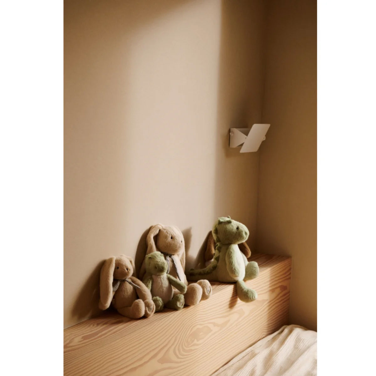 2_Miksta-rotallieta-Binnie-Rabbit-Small,-Pale-tuscany,-Liewood