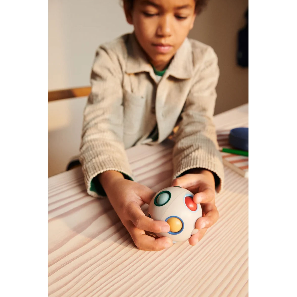 2_Rotalu-bumbas-Solene-Puzzle-Ball,-Pale-tuscany-multi-mix,-2-gab,-Liewood