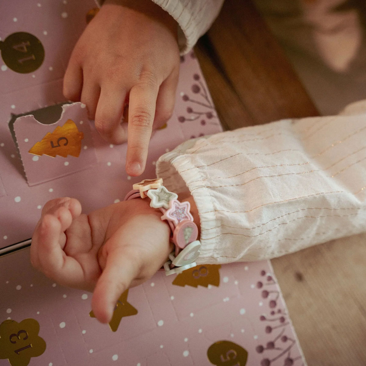 5_Adventes-kalendars-Bracelets-Christmas,-Little-Dutch