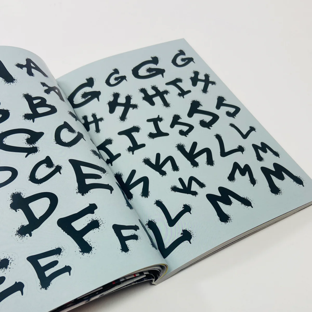Uzlīmju grāmata The Graffiti Alphabet Sticker Book (4)
