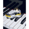 2_Stikla-dekors-Black-&-yellow-sneaker,-6-cm