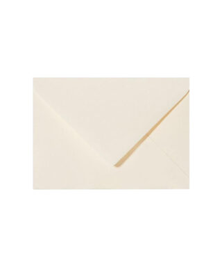 B6 izmēra aploksne Delicate Cream, ar trijstūra veida aizdari
