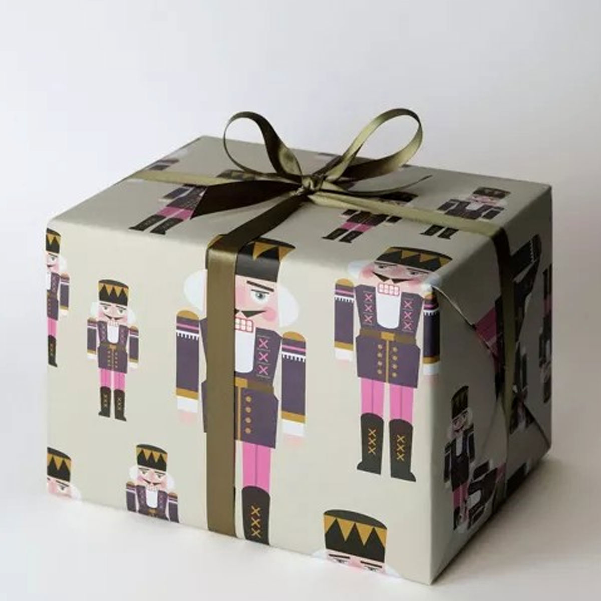 2_Davanu-iesainojamais-papirs-Nutcracker,-Haferkorn