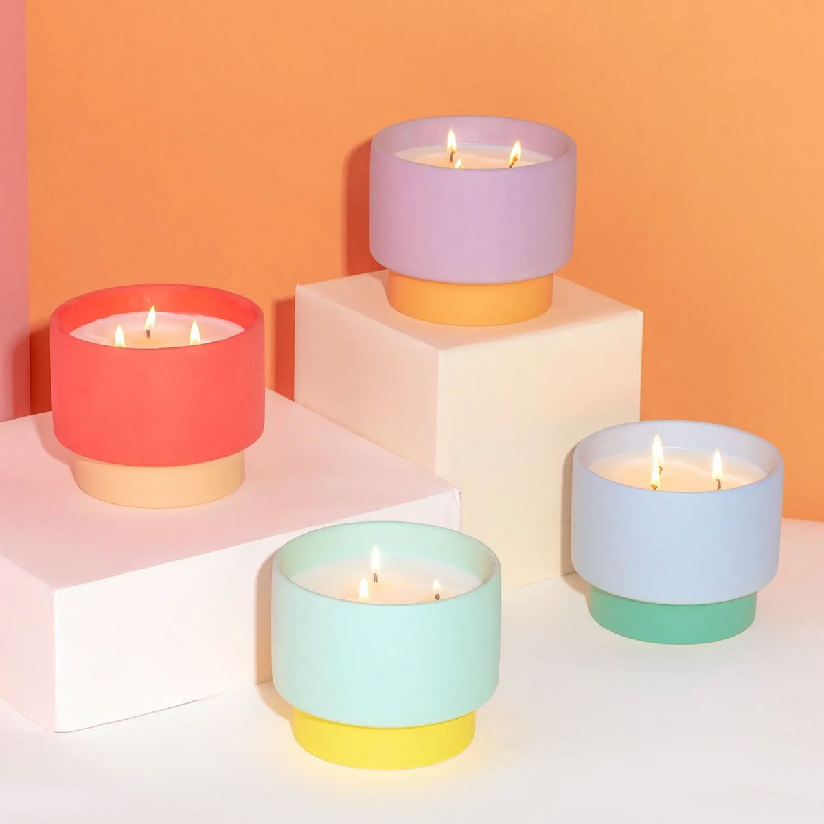 Svece-Color-Block-Ceramic-Candle,-Amber-and-Smoke,-453gr,-Paddywax