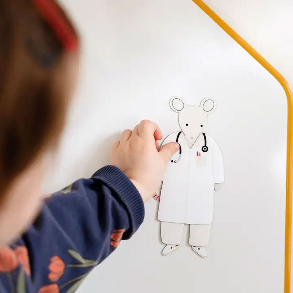 4_Magneti-The-Professions,-Dress-Up,-Magnetic-Game
