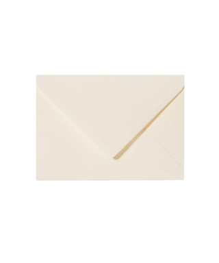 C6 izmēra aploksne Delicate Creme, ar trijstūra veida aizdari
