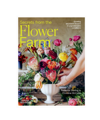 Grāmata Secrets from the Flower Farm