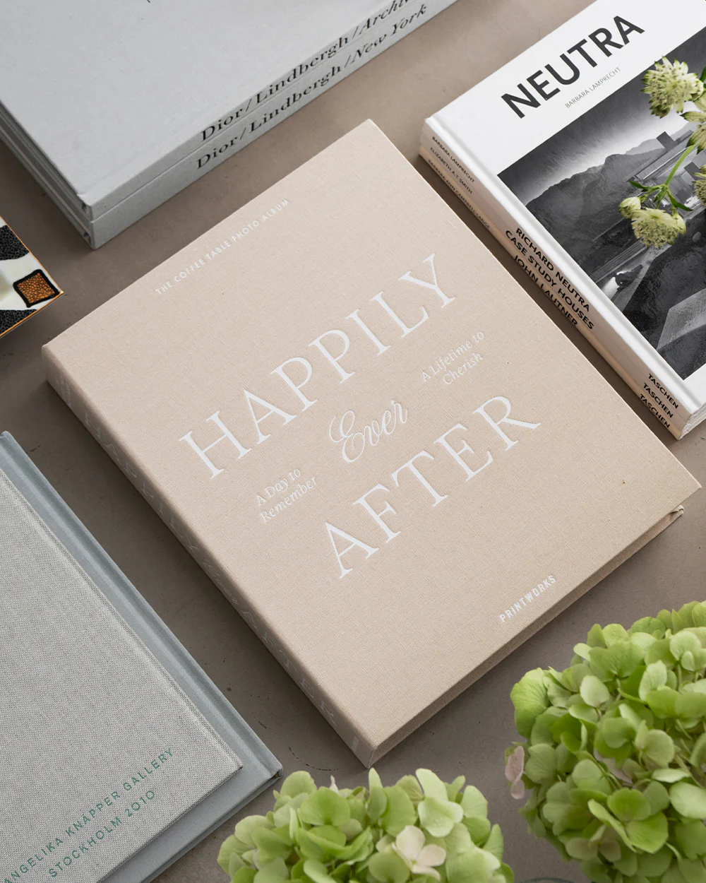 Printworks_PhotoAlbum_HappilyEverAfterBeige_mood_2