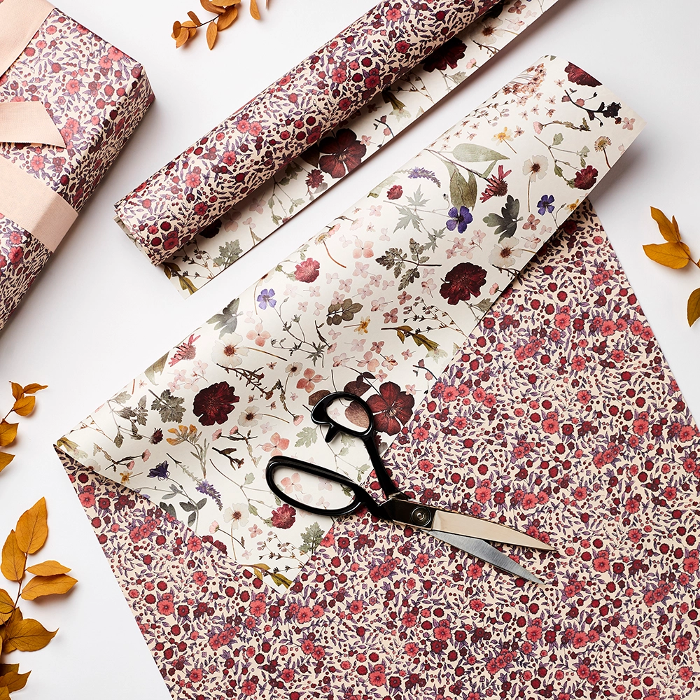 davanu-iesainojamais-papirs-pressed-flowers-katie1.jpeg